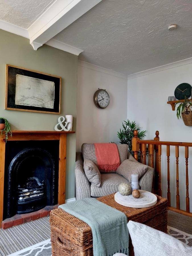2 Bedroom House Within Walking Distance Of Town Cowes  Esterno foto