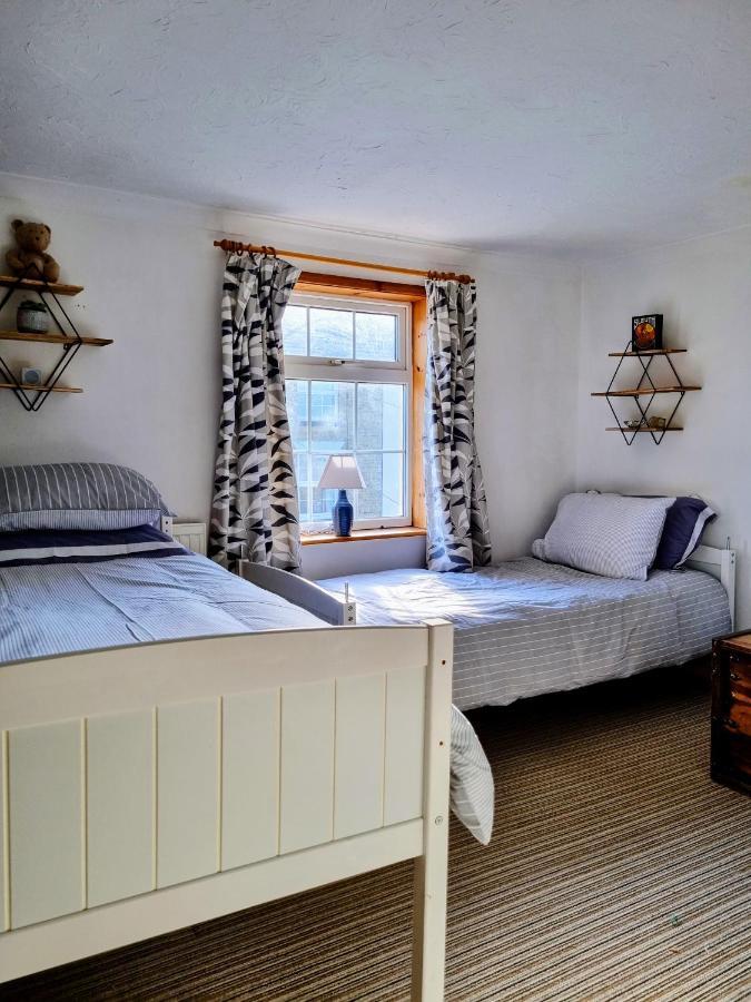 2 Bedroom House Within Walking Distance Of Town Cowes  Esterno foto