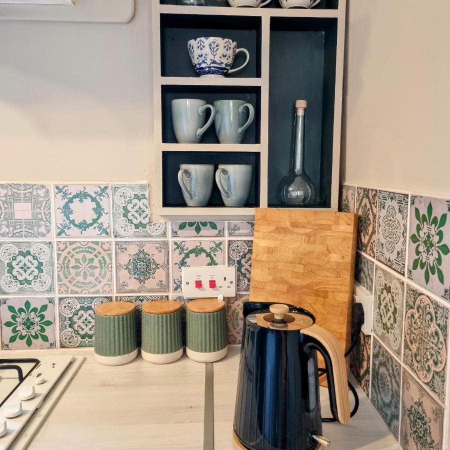 2 Bedroom House Within Walking Distance Of Town Cowes  Esterno foto